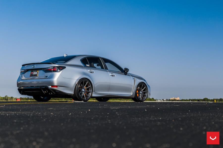  Lexus GS F on Vossen Wheels (VFS-10) 2017 года  (фото 15 из 21)